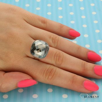 Srebrny pierścionek z kryształem Swarovskiego w kolorze Crystal Satin Pierścionek PC1.jpg